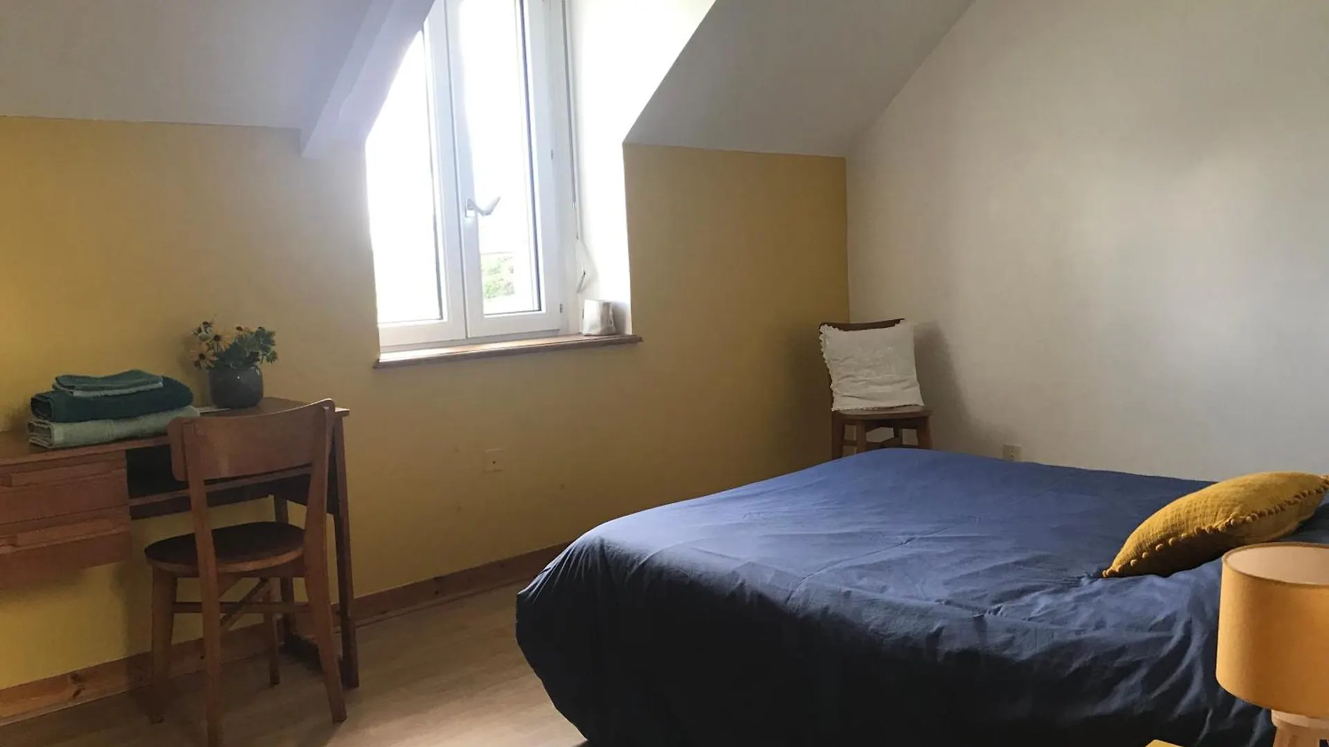 Séjour chez l'habitant Appartement La Guillerette, Authentique Longere Bretonne à Bannalec